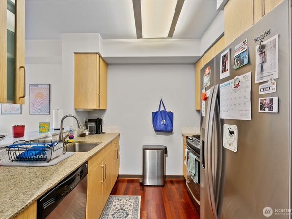 413 NE 70th Street 204, Seattle WA 98115