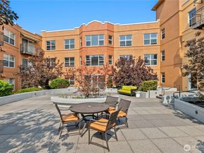 413 NE 70th Street 204, Seattle WA 98115