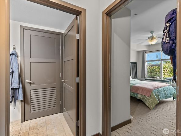 413 NE 70th Street 204, Seattle WA 98115