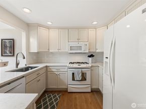 23122 35th Avenue SE, Bothell WA 98021
