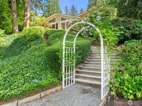 23122 35th Avenue SE, Bothell WA 98021