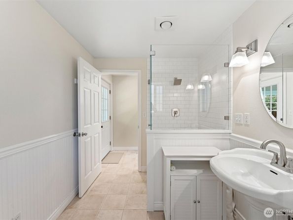 23122 35th Avenue SE, Bothell WA 98021