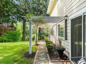 23122 35th Avenue SE, Bothell WA 98021