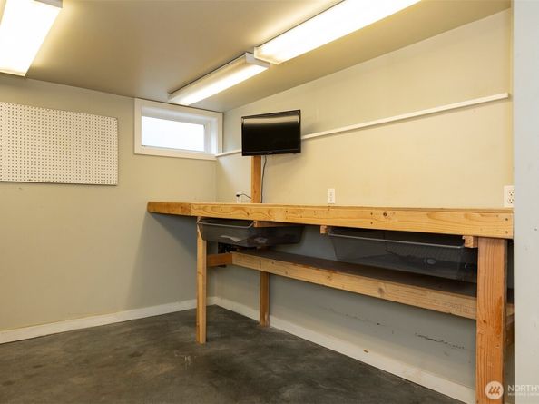 7 Newell Street, Seattle WA 98109