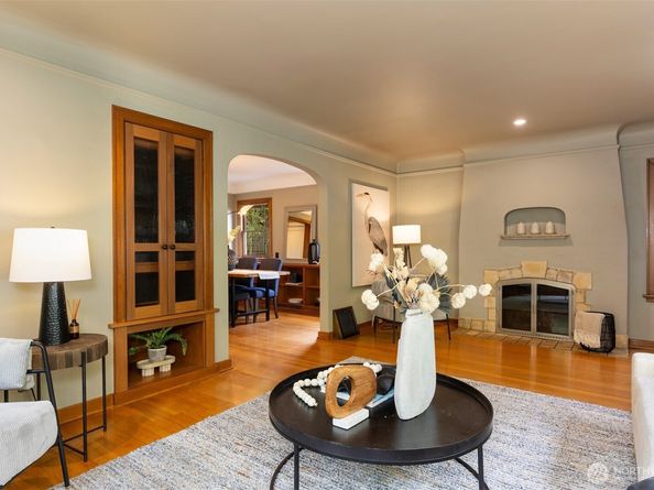 7 Newell Street, Seattle WA 98109