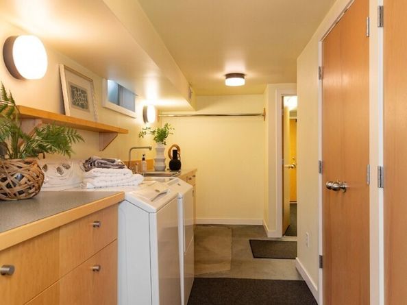 7 Newell Street, Seattle WA 98109