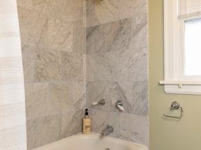 7 Newell Street, Seattle WA 98109