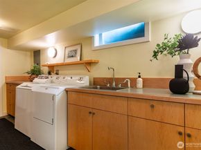 7 Newell Street, Seattle WA 98109