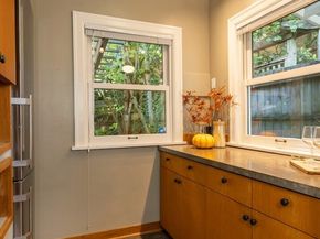 7 Newell Street, Seattle WA 98109