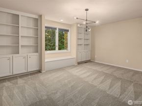 412 Hi Crest Drive, Auburn WA 98001