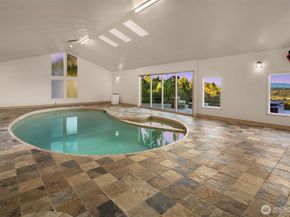 412 Hi Crest Drive, Auburn WA 98001