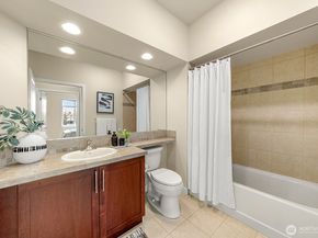 211 Kirkland Avenue 510, Kirkland WA 98033