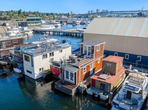 2143 N Northlake Way 15, Seattle WA 98103