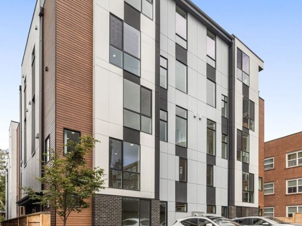 1124 B 13th Avenue, Seattle WA 98122