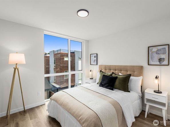 1124 B 13th Avenue, Seattle WA 98122