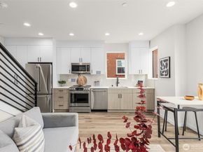 1124 B 13th Avenue, Seattle WA 98122