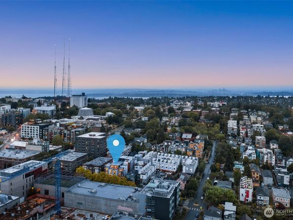 1124 B 13th Avenue, Seattle WA 98122