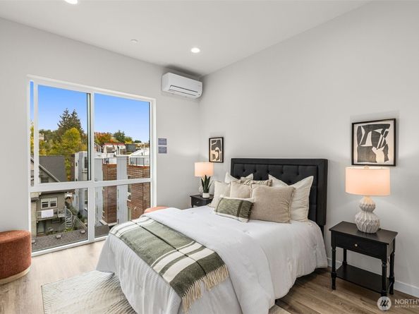 1124 B 13th Avenue, Seattle WA 98122
