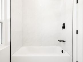 5539 116th Avenue NE, Kirkland WA 98033