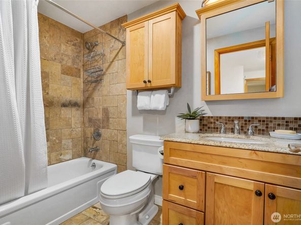 19602 NE 185th Street, Woodinville WA 98077