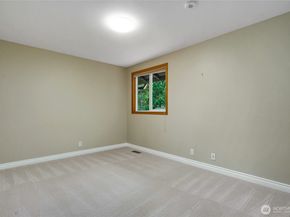 19602 NE 185th Street, Woodinville WA 98077