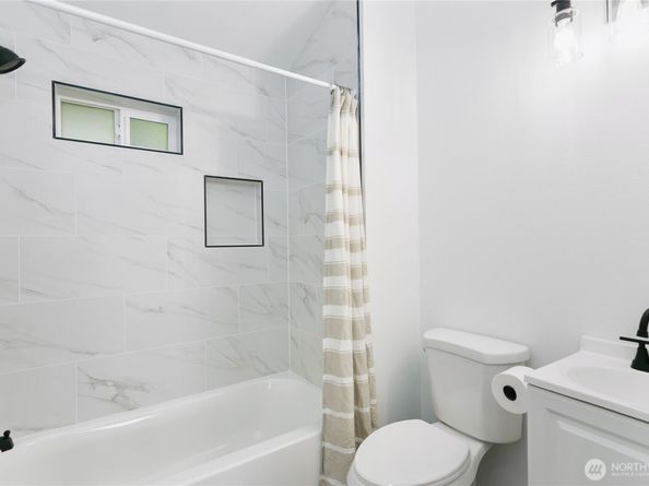 27405 Lofall Court NW, Poulsbo WA 98370