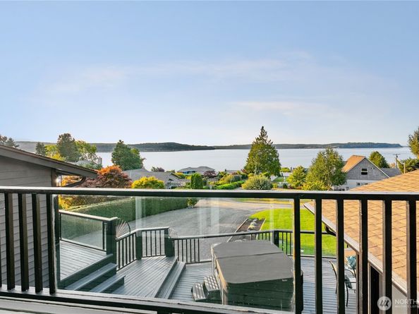 27405 Lofall Court NW, Poulsbo WA 98370