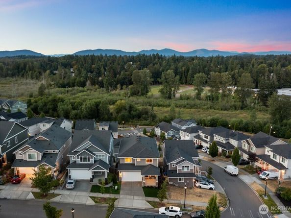 19042 123rd Avenue SE, Renton WA 98058