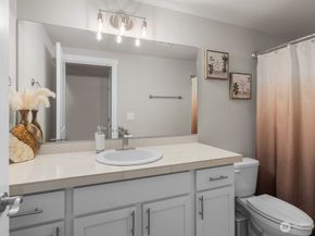 19042 123rd Avenue SE, Renton WA 98058