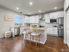 19042 123rd Avenue SE, Renton WA 98058