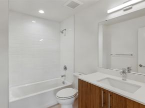 2820 S Walden Street, Seattle WA 98144