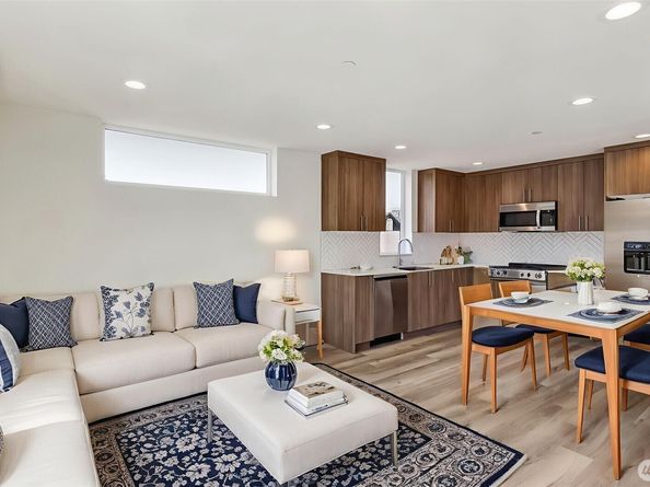 2820 S Walden Street, Seattle WA 98144