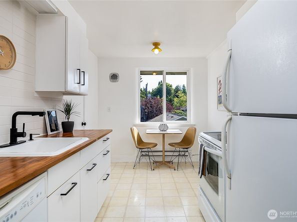4818 Terrace Drive NE, Seattle WA 98105