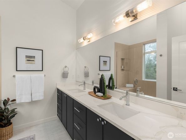 16006 Main View Lane NE, Duvall WA 98019