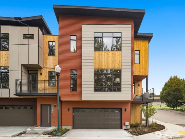 16006 Main View Lane NE, Duvall WA 98019