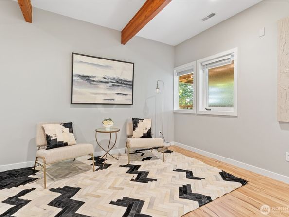 2205 135th PL SE, Bellevue WA 98005