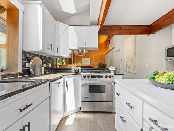 2205 135th PL SE, Bellevue WA 98005