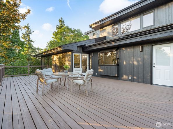 2205 135th PL SE, Bellevue WA 98005