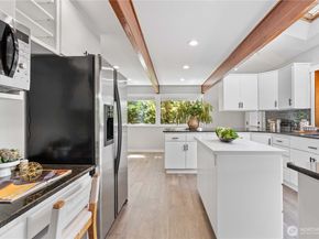 2205 135th PL SE, Bellevue WA 98005