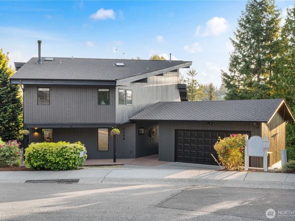 2205 135th PL SE, Bellevue WA 98005