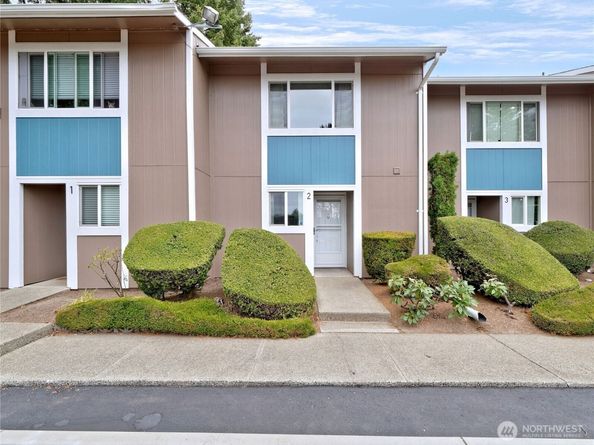 25406 106th Avenue SE E2, Kent WA 98030