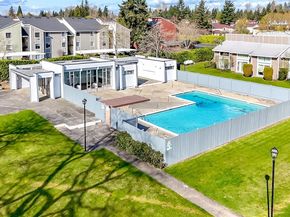 25406 106th Avenue SE E2, Kent WA 98030