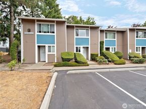 25406 106th Avenue SE E2, Kent WA 98030