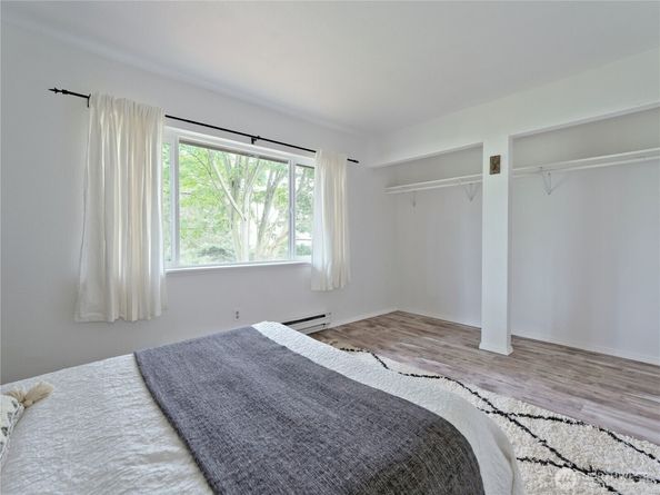 25406 106th Avenue SE E2, Kent WA 98030