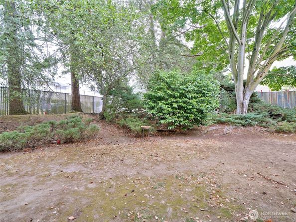 25406 106th Avenue SE E2, Kent WA 98030