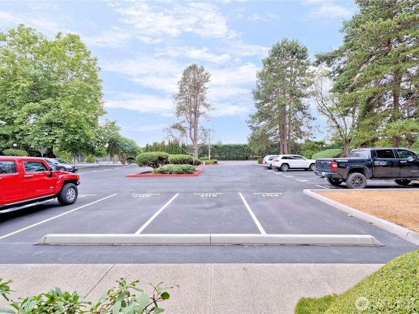 25406 106th Avenue SE E2, Kent WA 98030