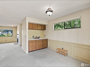 9922 NE 144th Lane 502, Kirkland WA 98034