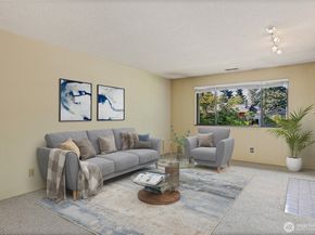 9922 NE 144th Lane 502, Kirkland WA 98034