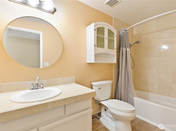 30849 13th Place S 4, Federal Way WA 98003