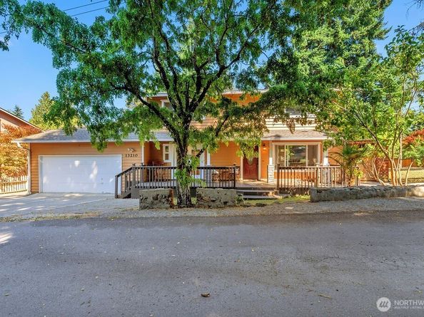 13210 9th Avenue S, Burien WA 98168